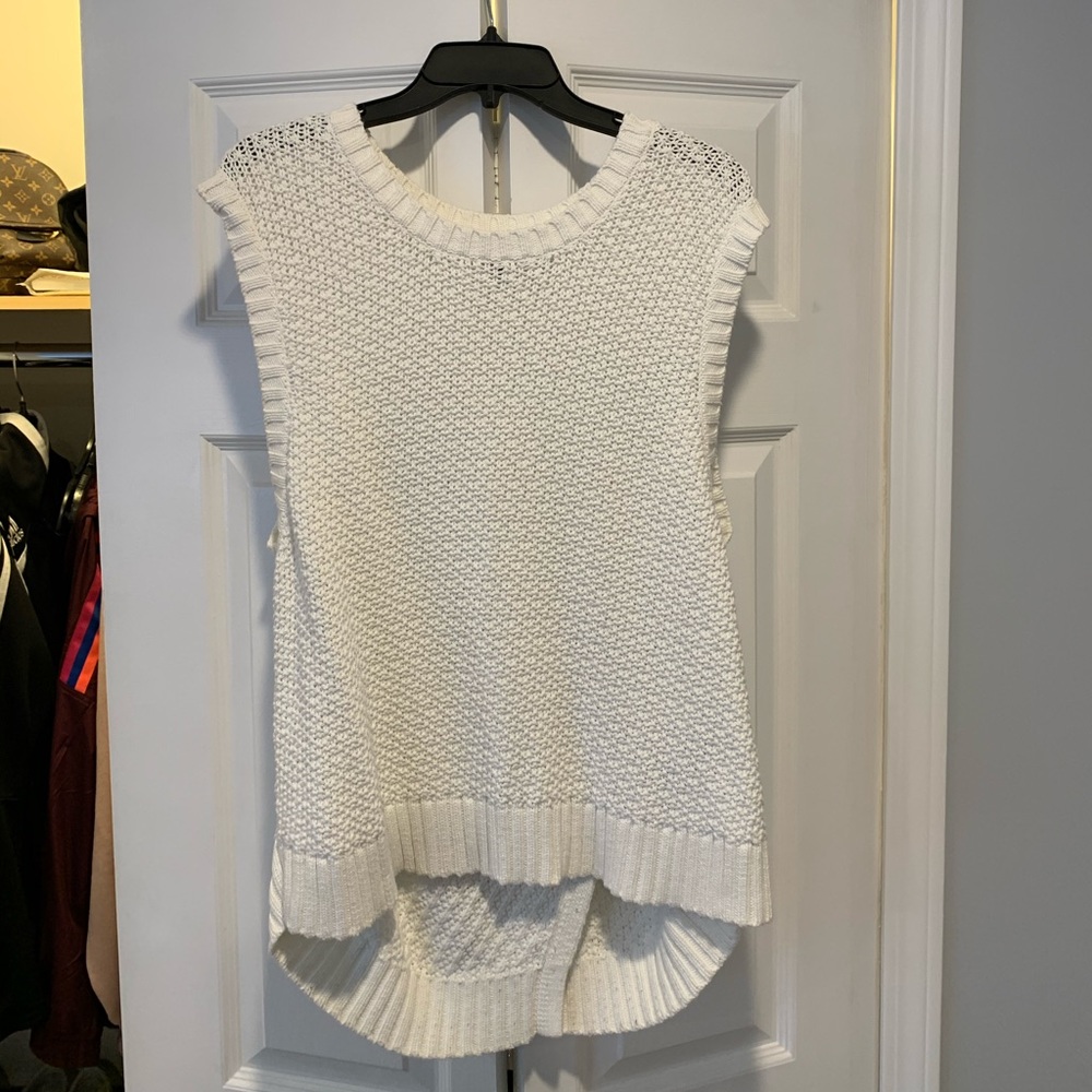 Banana republic knit sweater with no sleeves